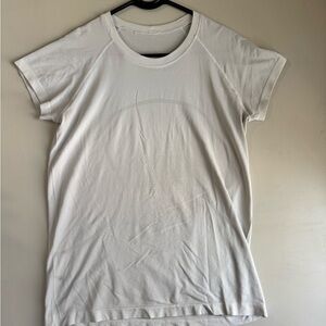 lululemon athletica White Short Sleeve Tee